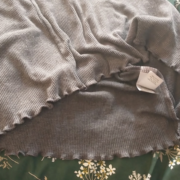 Aerie rib tank top with lettuce hem - Picture 8 of 8